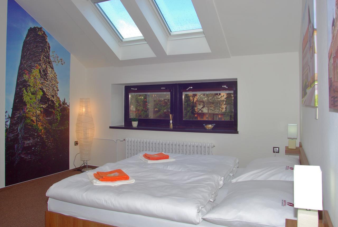 Hotel Pod Radnici Šumperk Buitenkant foto