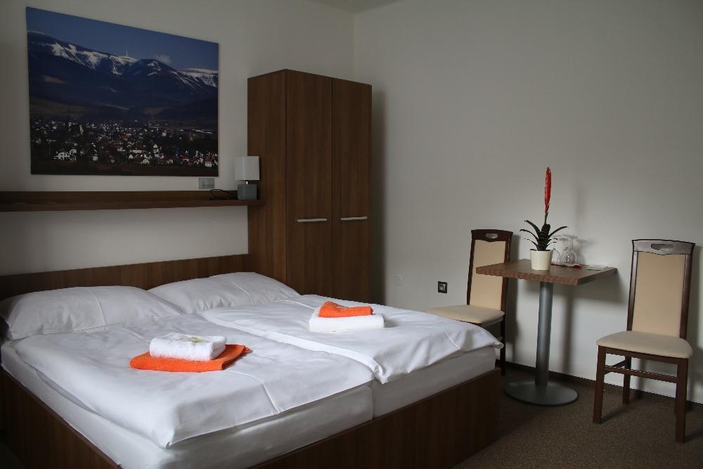 Hotel Pod Radnici Šumperk Buitenkant foto