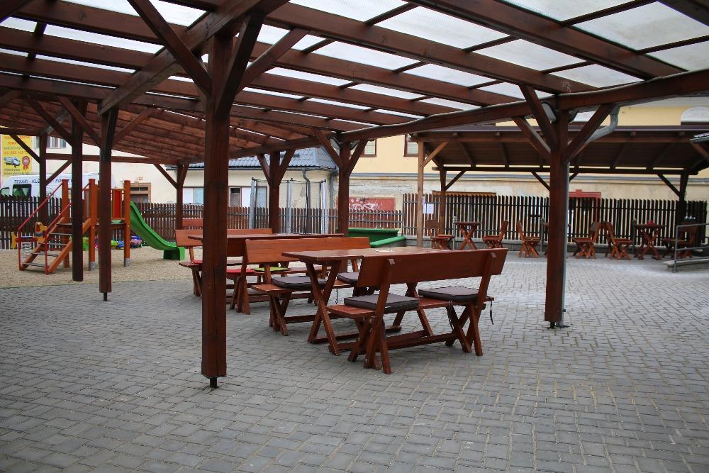 Hotel Pod Radnici Šumperk Buitenkant foto