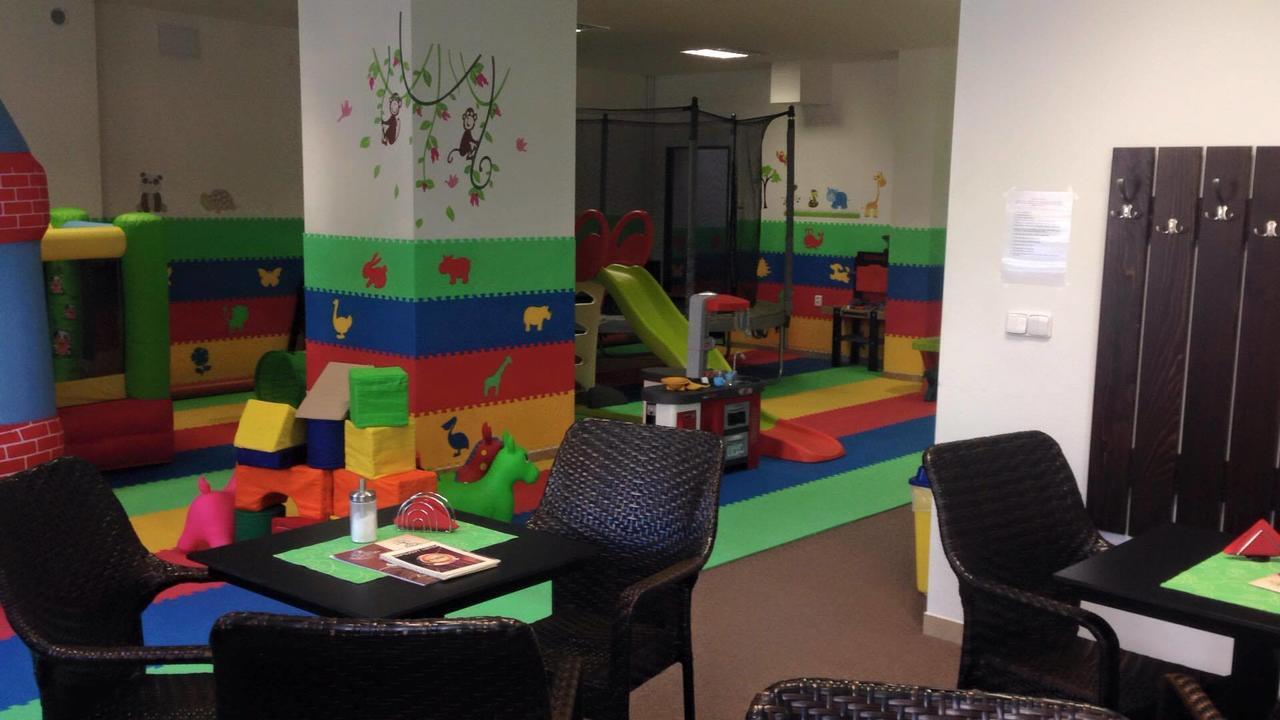 Hotel Pod Radnici Šumperk Buitenkant foto